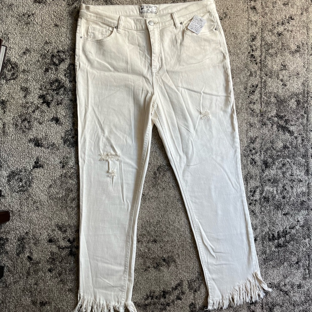Free People NWT Fringe Jeans Size 31 – Off-White Boho Festival Denim. Orig $78